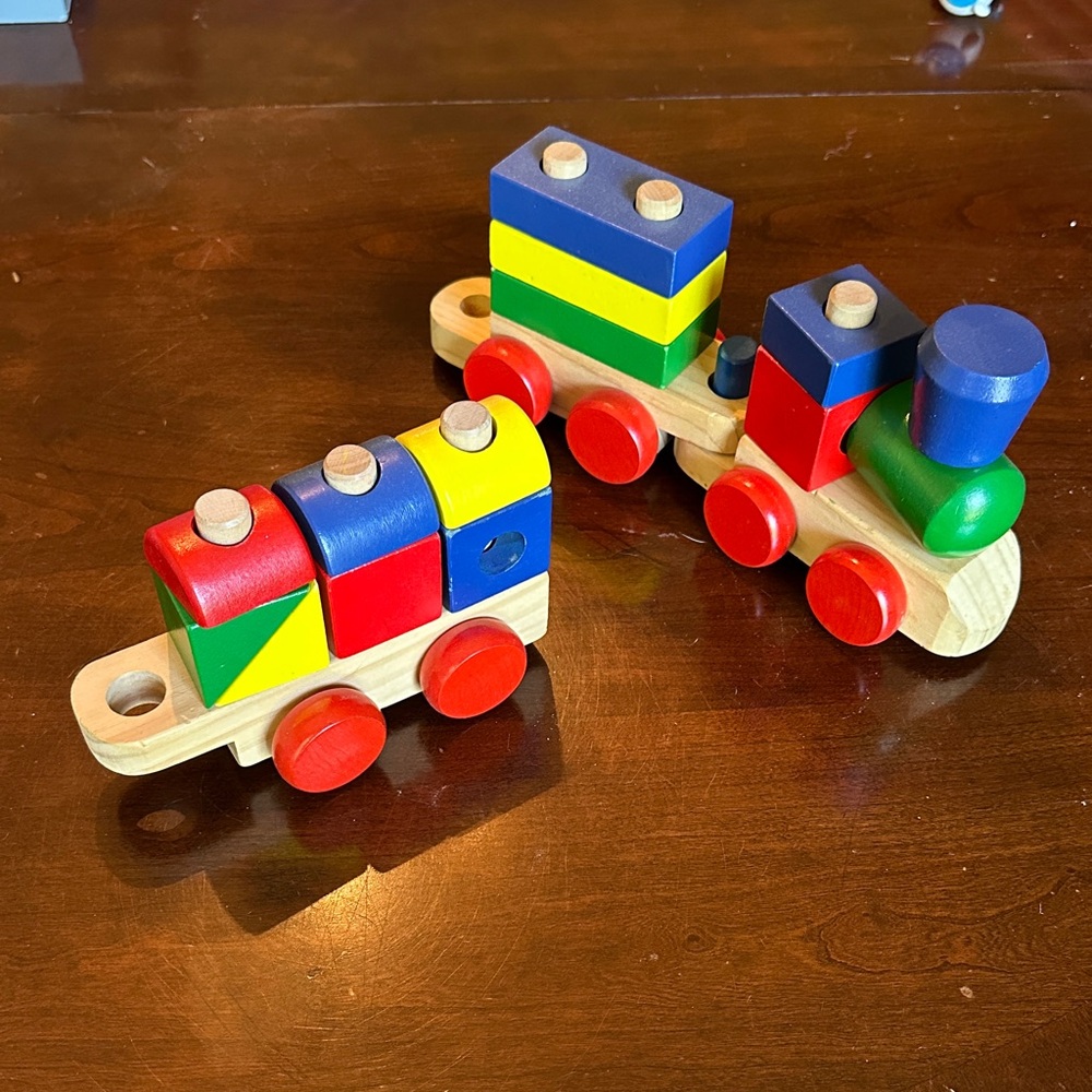 Melissa & Doug Colorful Wooden Train Set with Red, Blue, Yellow, Green Blocks